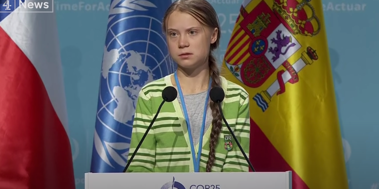 Greta Thunberg Frases: “Há esperança, mas não vem dos governos ou corporações. Vem do povo.” (Discurso COP25 – Madrid, 2019)