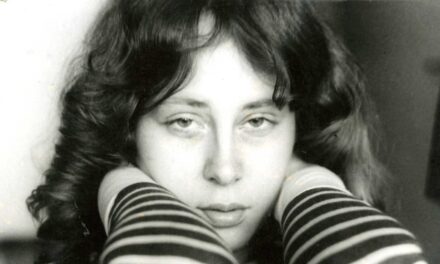 A Teus Pés: Os Poemas Feministas de Ana Cristina Cesar